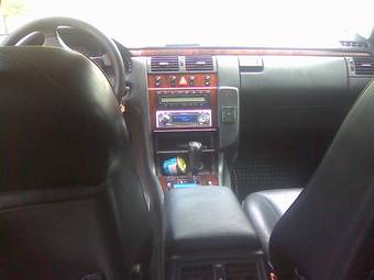 1999 Mercedes-Benz E-Class Photos