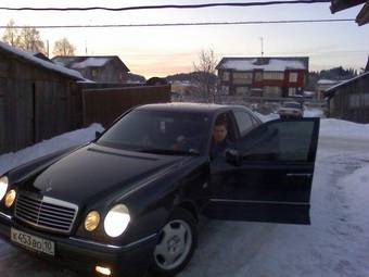 1999 Mercedes-Benz E-Class Photos