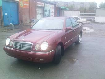 1999 Mercedes-Benz E-Class Photos