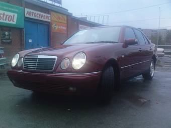 1999 Mercedes-Benz E-Class Pictures
