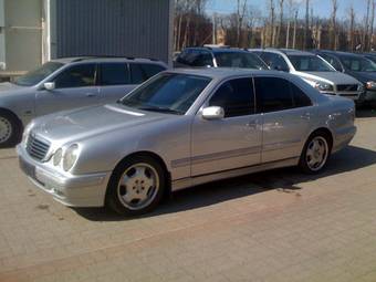 1999 Mercedes-Benz E-Class Pictures