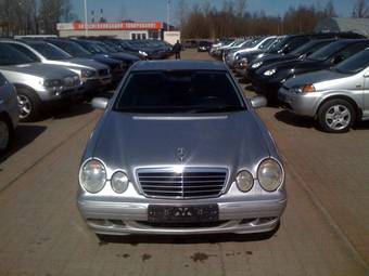 1999 Mercedes-Benz E-Class Photos