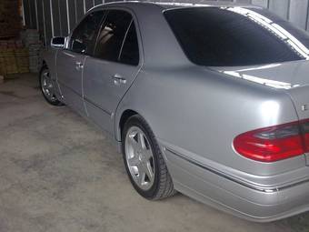 1999 Mercedes-Benz E-Class Pictures