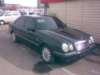 1999 Mercedes-Benz E-Class Pictures