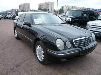 1999 Mercedes-Benz E-Class Pictures