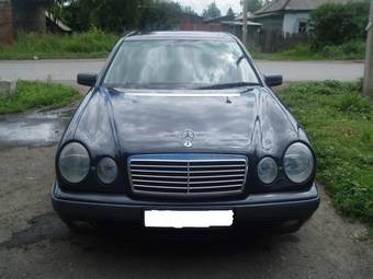 1999 Mercedes-Benz E-Class Photos