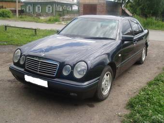 1999 Mercedes-Benz E-Class Pictures