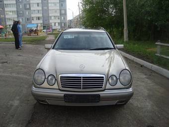 1999 Mercedes-Benz E-Class Pictures