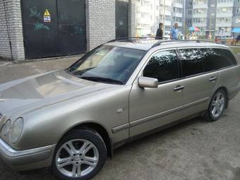 1999 Mercedes-Benz E-Class Photos