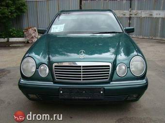 1999 Mercedes-Benz E-Class Pictures