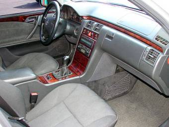 1999 Mercedes-Benz E-Class Images