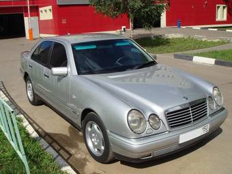 1999 Mercedes-Benz E-Class Pictures