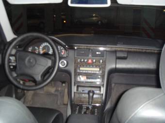 1999 Mercedes-Benz E-Class Photos
