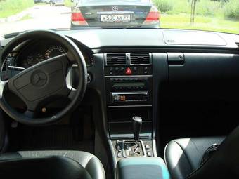 1999 Mercedes-Benz E-Class Images