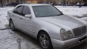 1999 Mercedes-Benz E-Class Images