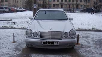1999 Mercedes-Benz E-Class Pictures
