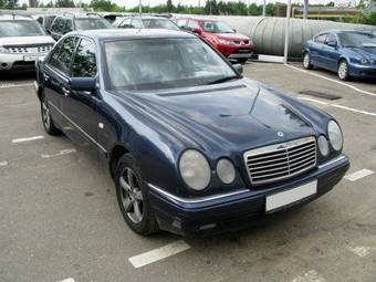 1999 Mercedes-Benz E-Class Pictures