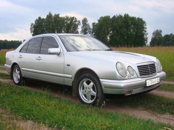1999 Mercedes-Benz E-Class Photos