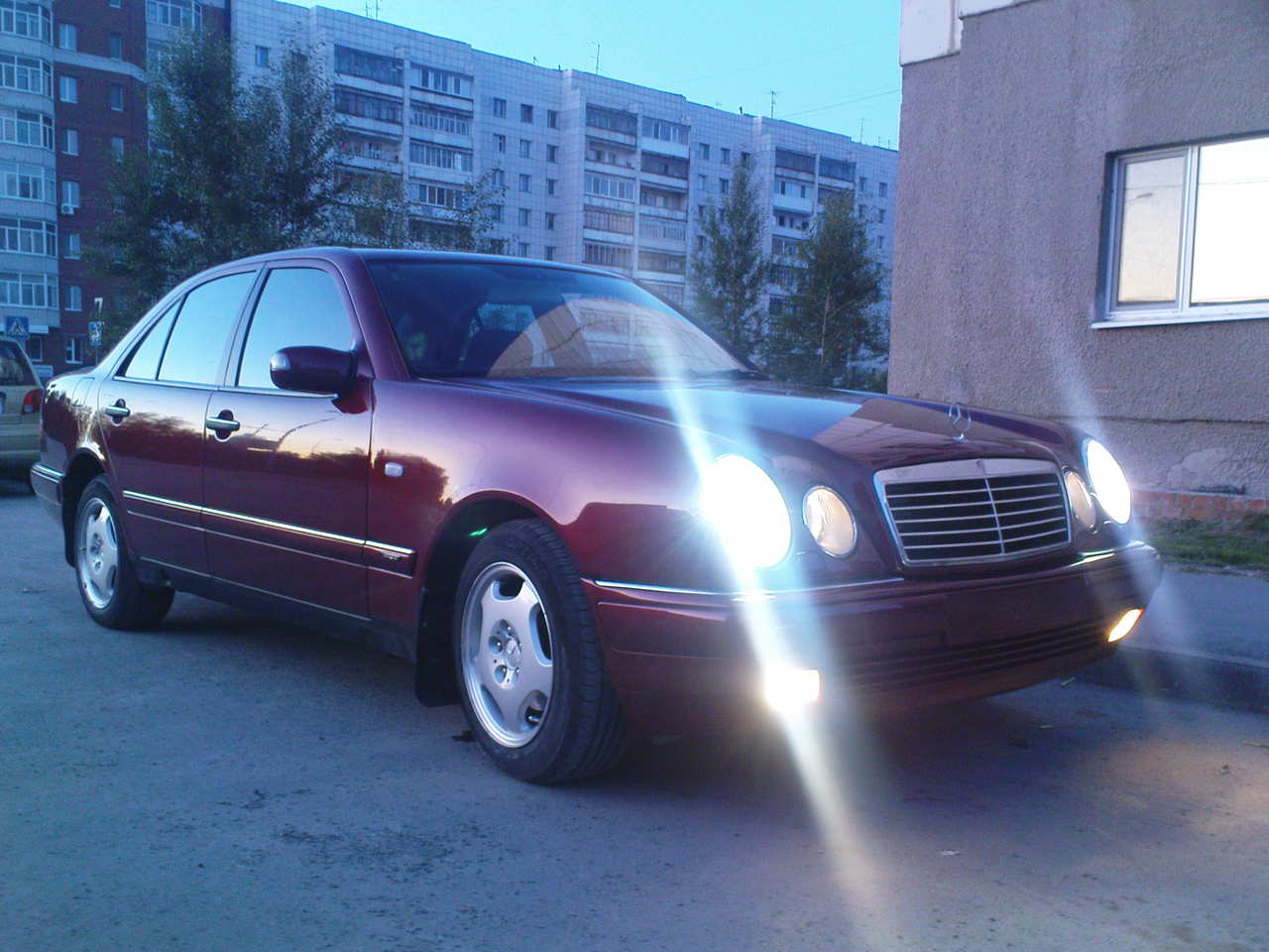 1999 Mercedes-Benz E-Class