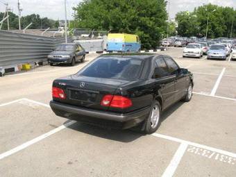 1999 Mercedes-Benz E-Class Pictures