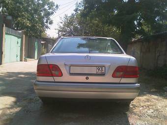 1999 Mercedes-Benz E-Class Pictures