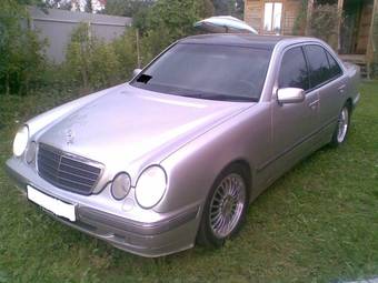 1999 Mercedes-Benz E-Class Photos