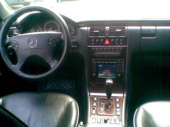 1999 Mercedes-Benz E-Class Pictures