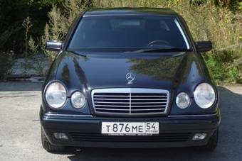 1999 Mercedes-Benz E-Class Pictures