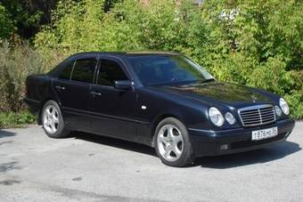 1999 Mercedes-Benz E-Class Photos