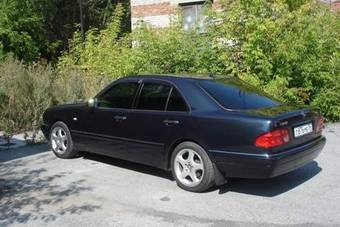 1999 Mercedes-Benz E-Class Pictures