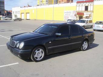 1999 Mercedes-Benz E-Class Pictures