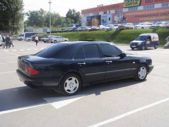 1999 Mercedes-Benz E-Class Pictures
