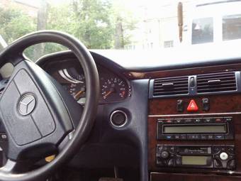 1999 Mercedes-Benz E-Class Wallpapers