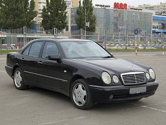 1999 Mercedes-Benz E-Class Photos