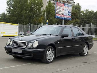 1999 Mercedes-Benz E-Class Photos
