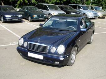 1999 Mercedes-Benz E-Class Pictures
