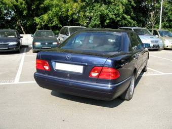 1999 Mercedes-Benz E-Class Pictures