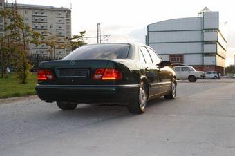 1999 Mercedes-Benz E-Class Photos