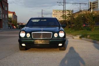 1999 Mercedes-Benz E-Class Pictures