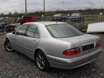 1999 Mercedes-Benz E-Class Photos