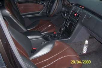 2000 Mercedes-Benz E-Class Pictures