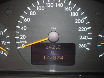 2000 Mercedes-Benz E-Class Photos
