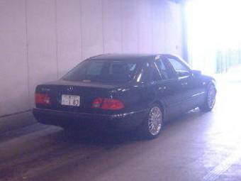 2000 Mercedes-Benz E-Class Pictures