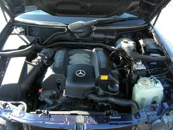 2000 Mercedes-Benz E-Class Pictures