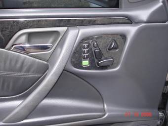 2000 Mercedes-Benz E-Class Pictures