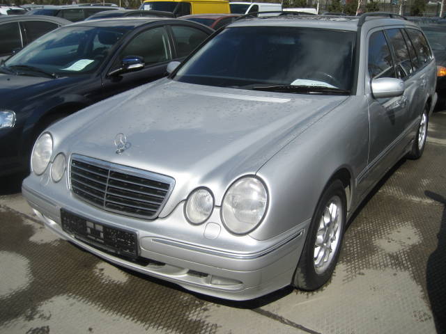 2000 Mercedes-Benz E-Class