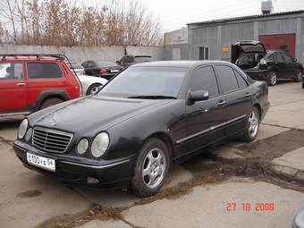 2000 Mercedes-Benz E-Class