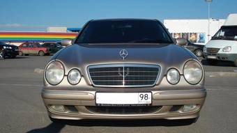 2000 Mercedes-Benz E-Class Pics