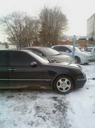 2000 Mercedes-Benz E-Class Photos