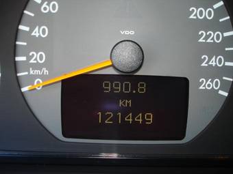 2000 Mercedes-Benz E-Class Images